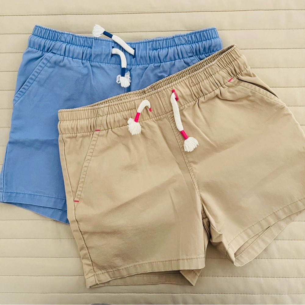 Cat and Jack Blue and Tan Casual Shorts Set

Excellent pre-loved condition.